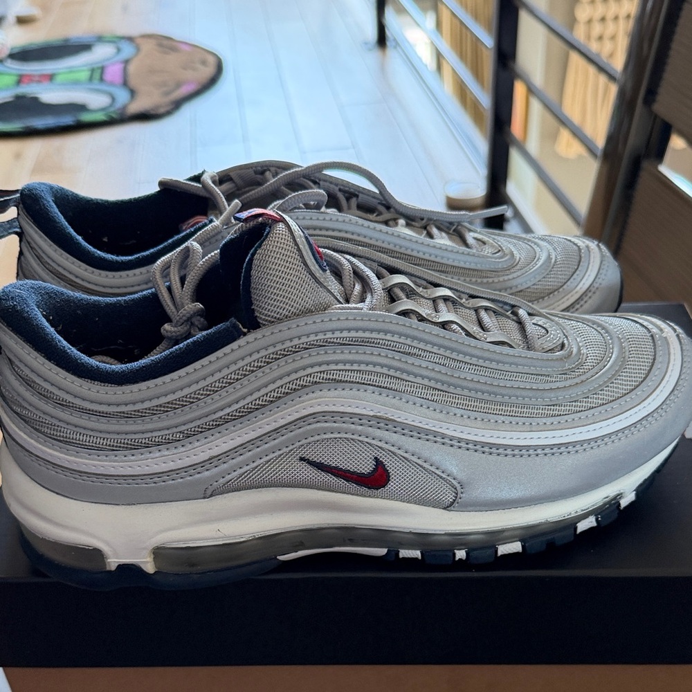 Nike Men’s Puerto Rico Air Max 97 Silver with Red Swoosh (Worn Once)